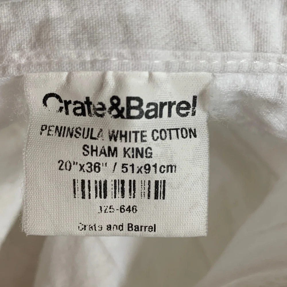 2 Crate and Barrel Penninsula King Shams 20x36 Pristine